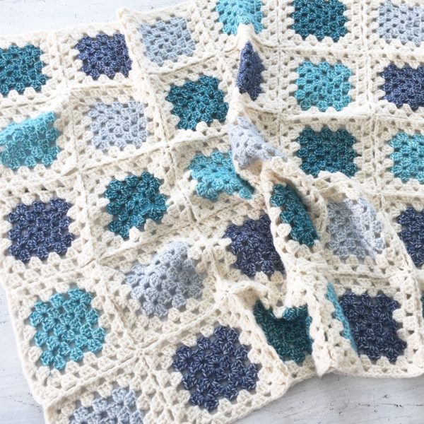 couverture facile au crochet - kit avec pelotes et tutoriel