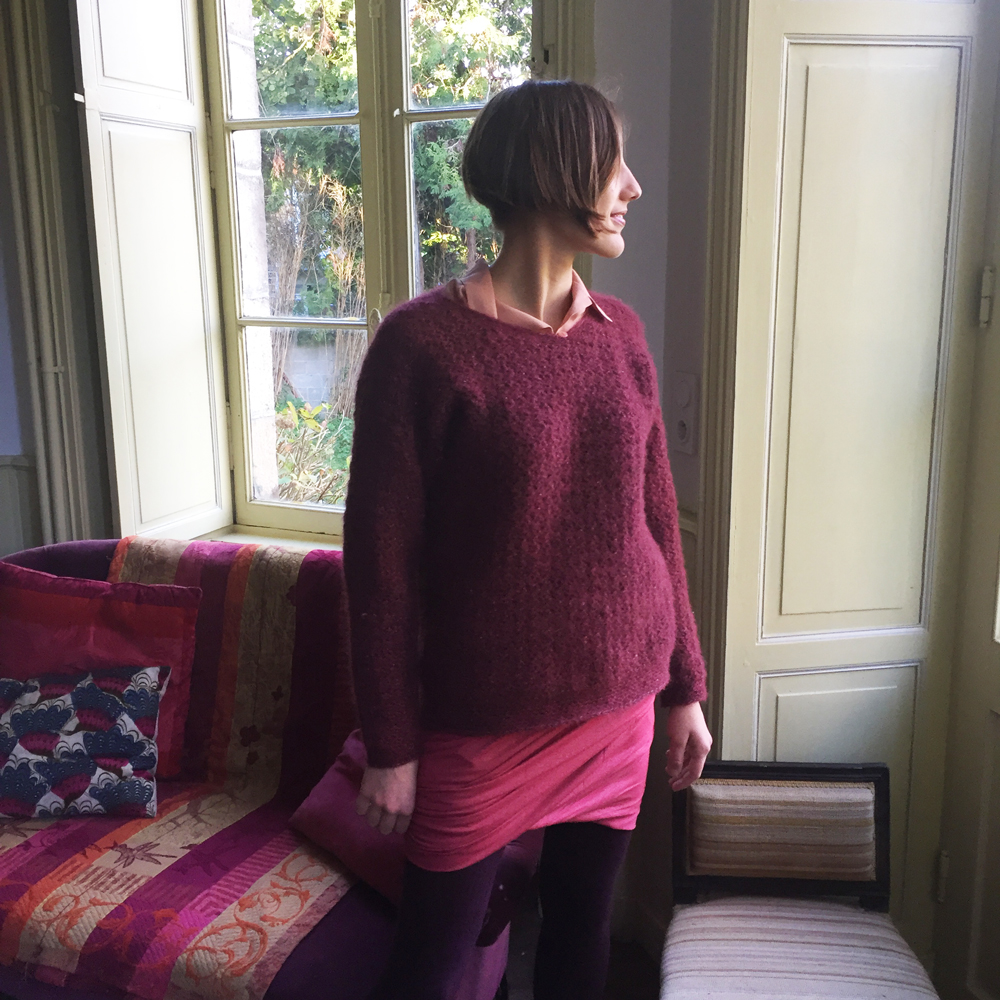 jupe-drapee-et-pull-crochet