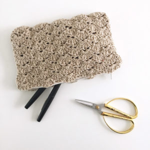 pochette-coqueille-or-1000