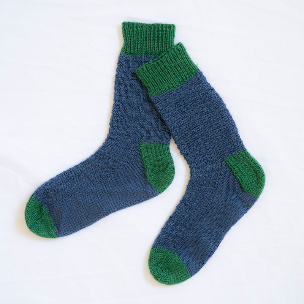 Chaussettes en tricot pour bébé Taille 6-12 mois Multicolore Chaussettes  d'hiver à partir de fil recyclé Tricoté à la main Cadeau durable Noël  Chaussettes zéro déchet -  France